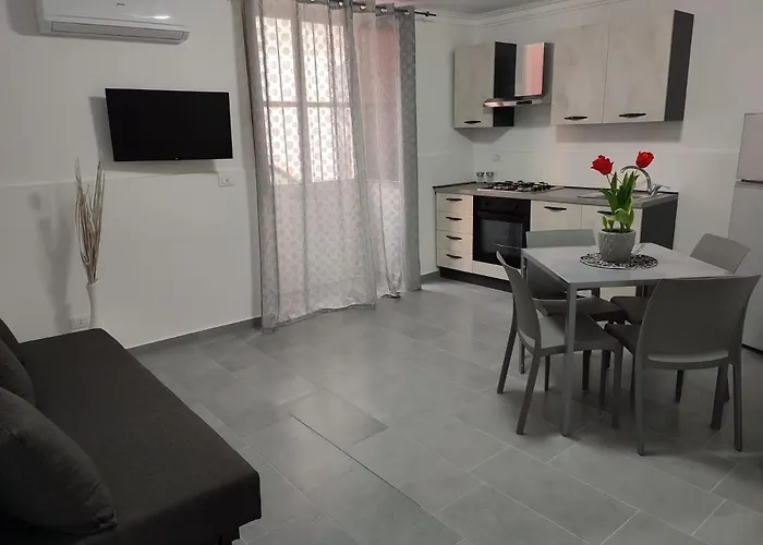 Maya\'S Home
